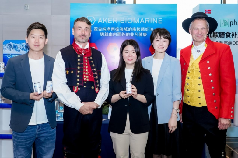 相上海挪威国庆日晚宴创新科技赋能宠物健康新未来AG真人旗舰厅挪威高端宠物营养品牌VCare亮(图2)